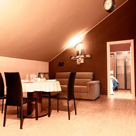 Appartement Terrace Overlooking Forum & Metro
