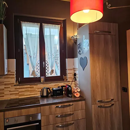 Apartment Terrace Overlooking Forum & Metro *